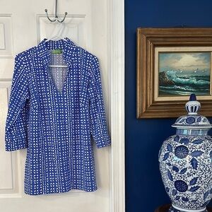 NWOT Women’s Katherine Way Blue & White Geometric Print Nylon & Spandex Tunic